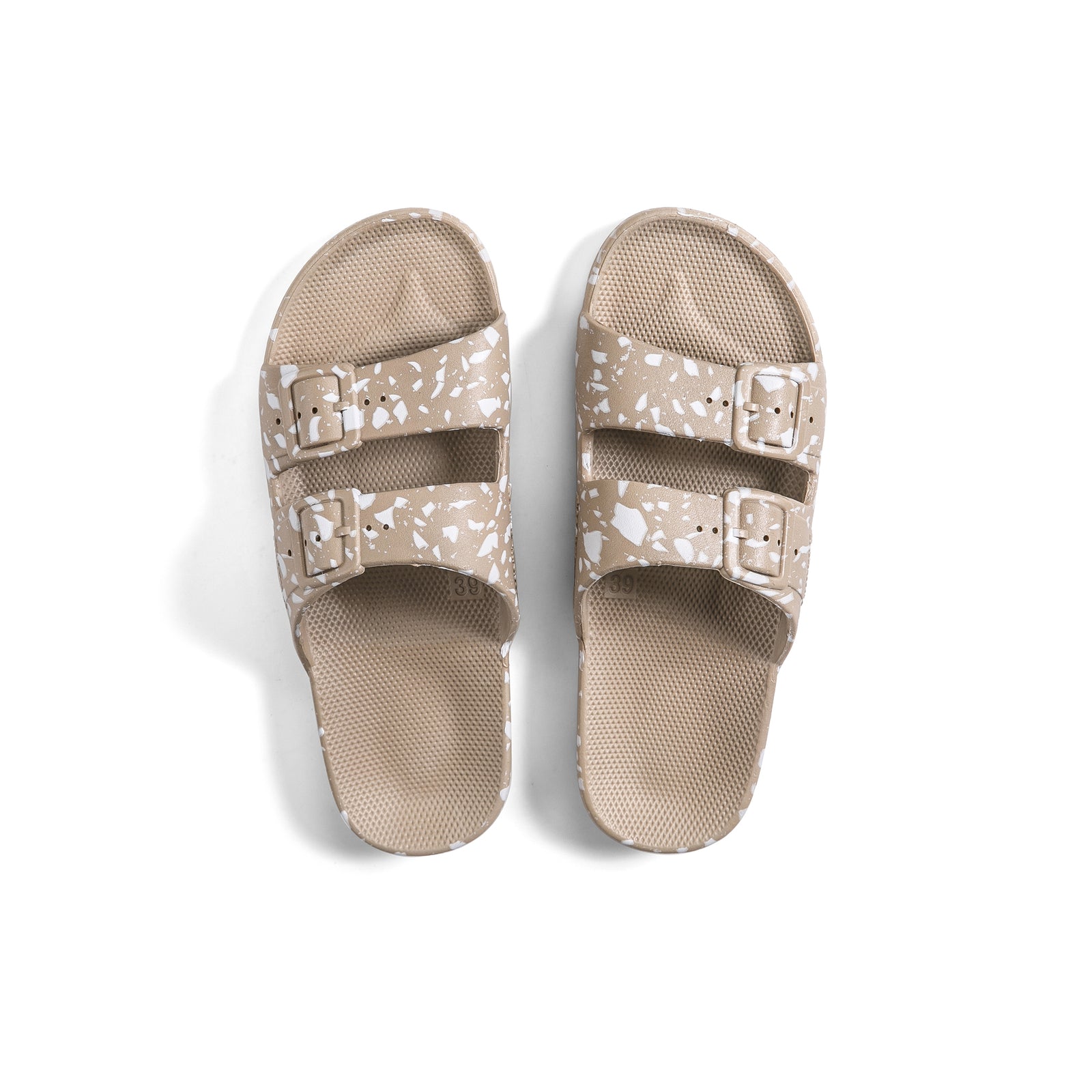 WHITE TERRAZZO SMOKE